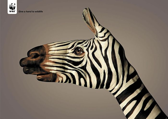 painted_hands_in_advertising_13.jpg