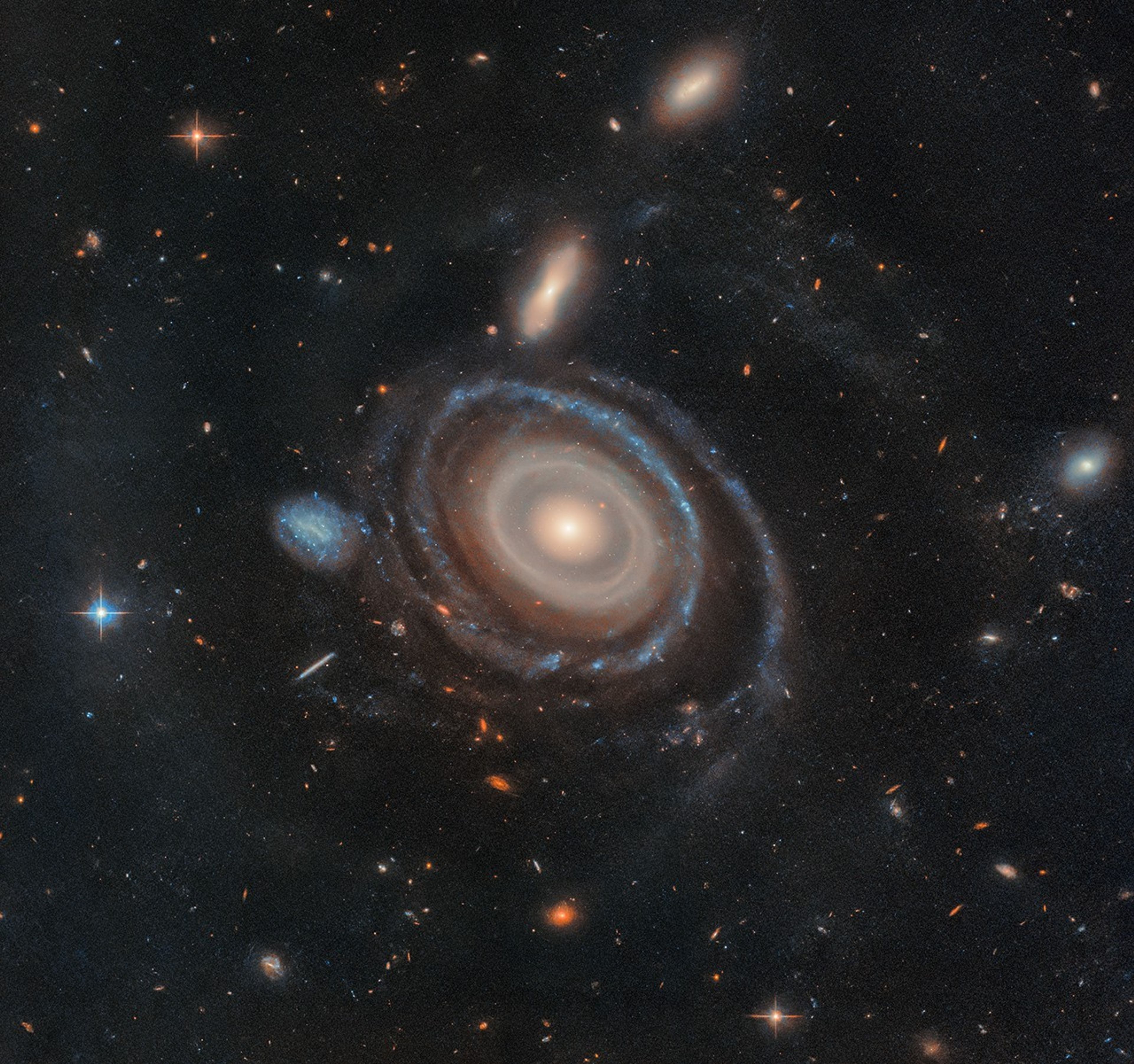 Hubble_LEDA1313424_STScI-01.jpg