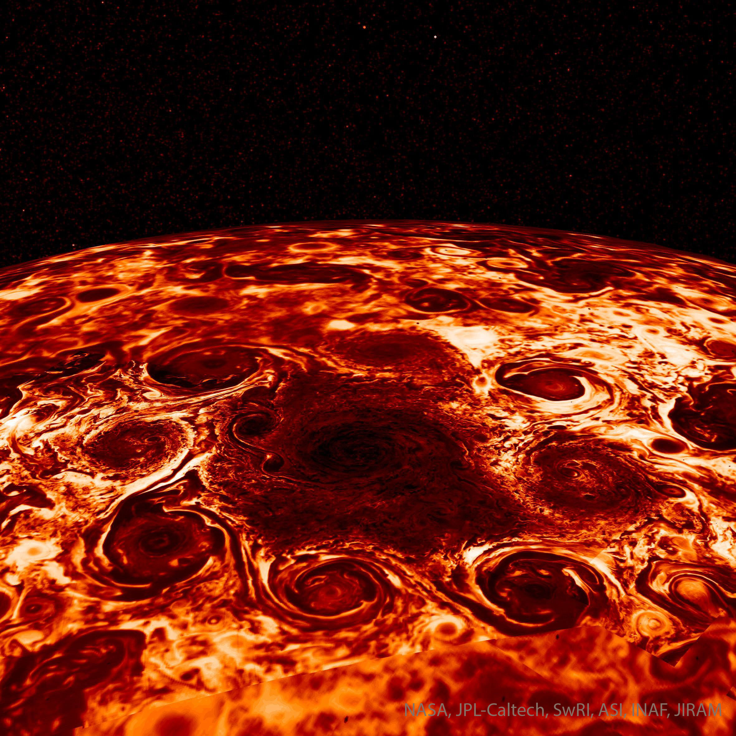 JupiterCyclones_Juno_2362.jpg